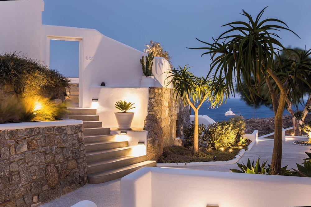 LYO Boutique Hotel — Hotel building in Plintri, South Aegean