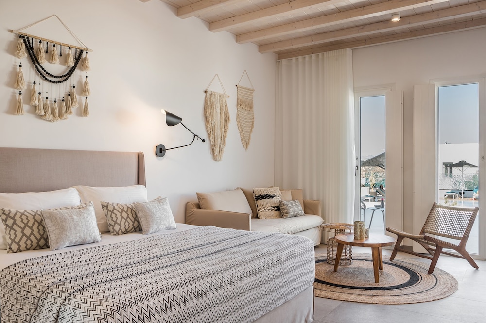 LYO Boutique Hotel — Hotel rooms in Plintri, South Aegean