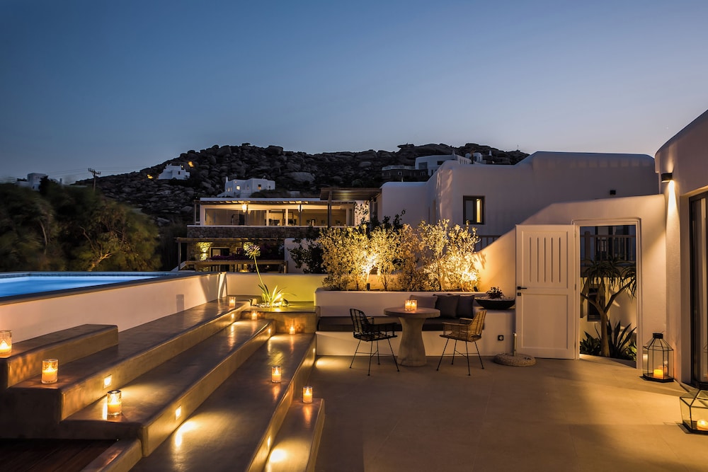 LYO Boutique Hotel — Hotel building in Plintri, South Aegean