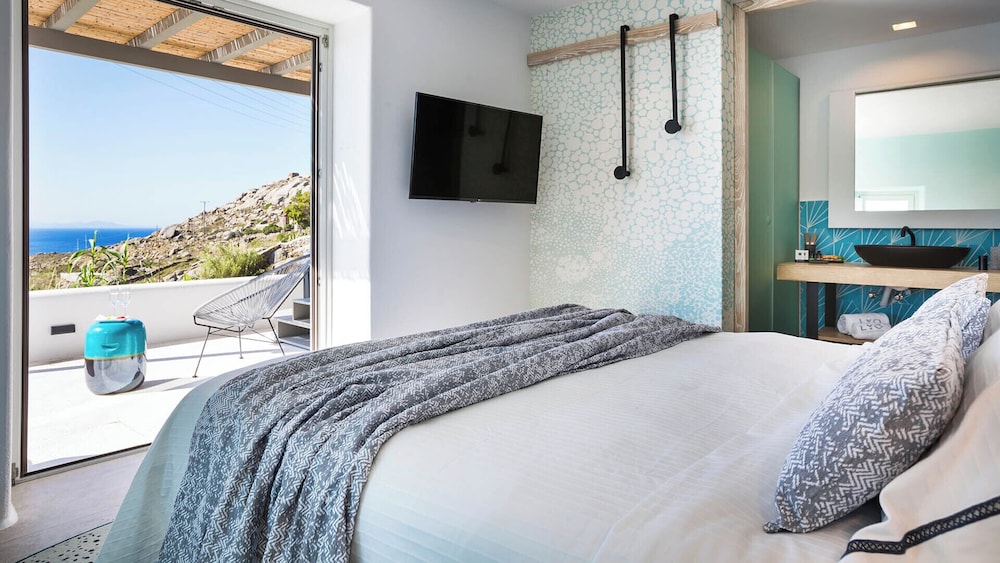 LYO Boutique Hotel — Hotel rooms in Plintri, South Aegean