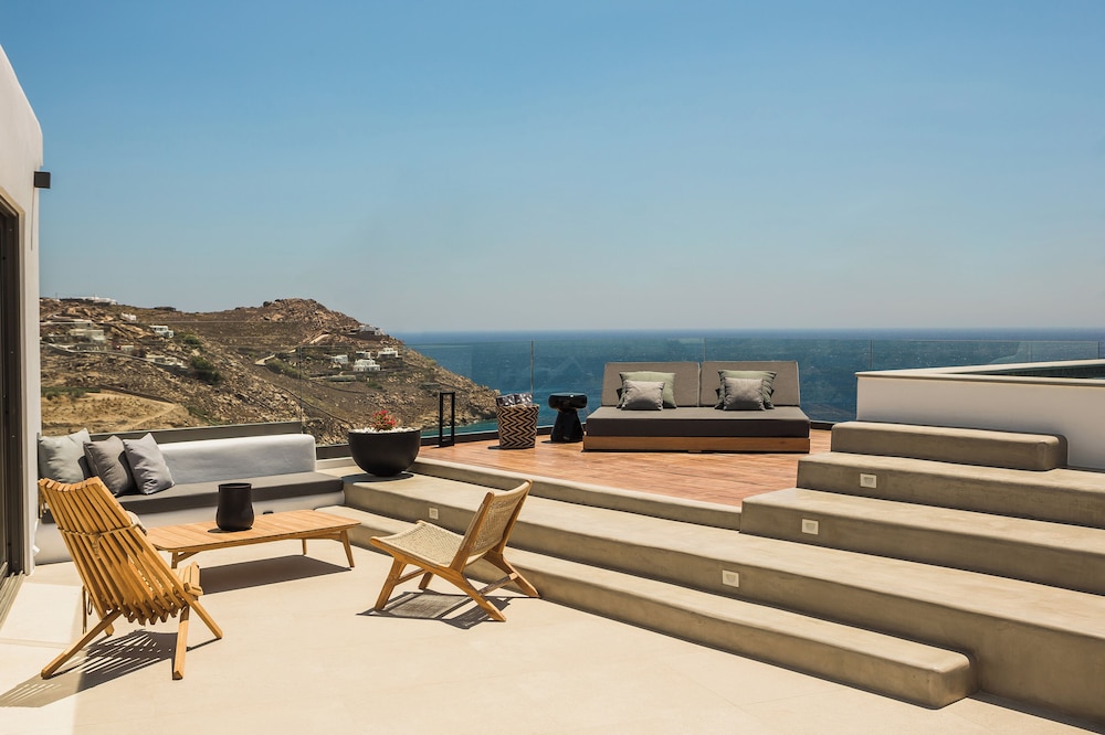 LYO Boutique Hotel — Hotel building in Plintri, South Aegean
