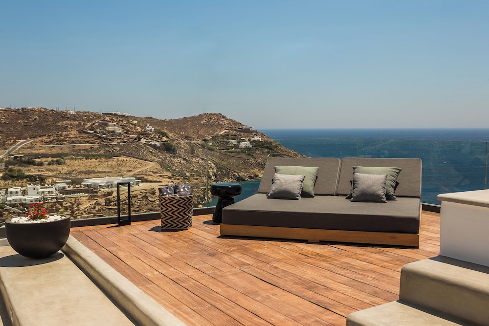 LYO Boutique Hotel — Hotel rooms in Plintri, South Aegean