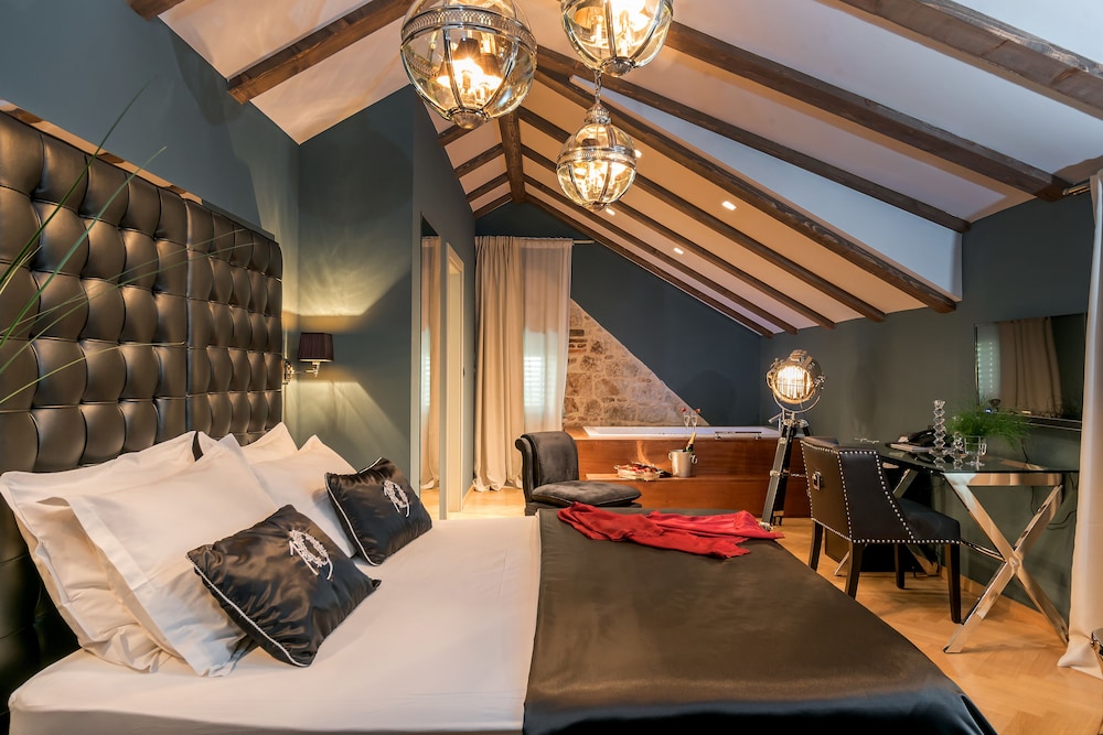 Heritage Hotel 19 — Hotel rooms in Split, Split-Dalmatia