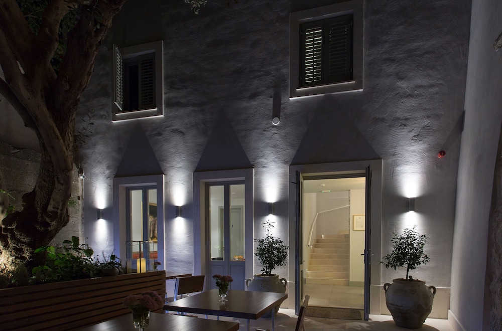 Heritage Hotel 19 — Hotel building in Split, Split-Dalmatia
