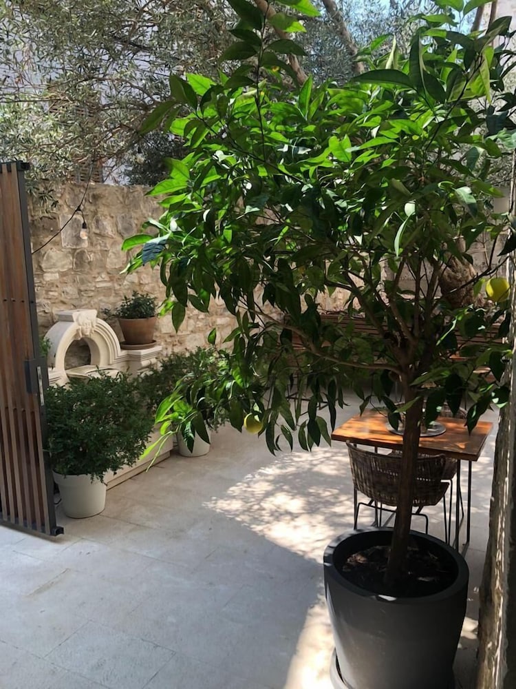 Heritage Hotel 19 — Hotel building in Split, Split-Dalmatia