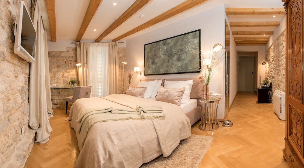 Heritage Hotel 19 — Hotel rooms in Split, Split-Dalmatia