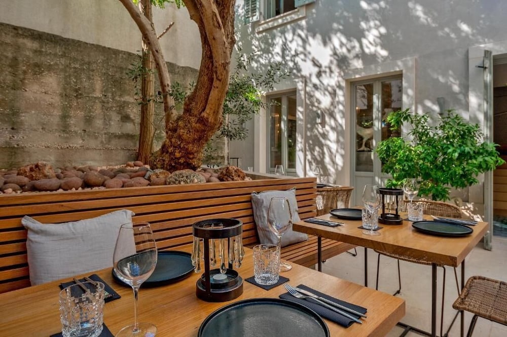 Heritage Hotel 19 — Restaurant & bars in Split, Split-Dalmatia