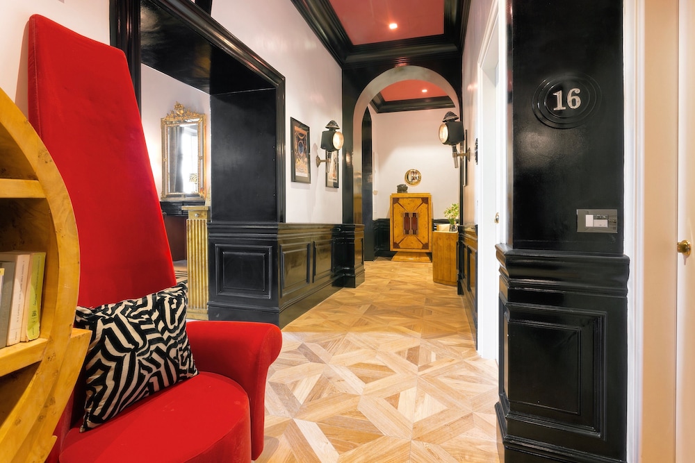 La Maison du Sage — Hotel building in Florence, Tuscany