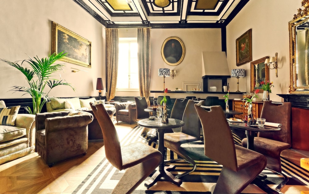 La Maison du Sage — Restaurant & bars in Florence, Tuscany