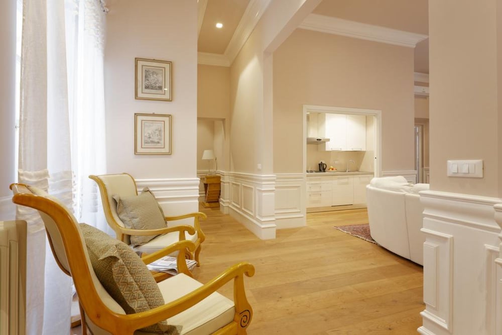 La Maison du Sage — Hotel rooms in Florence, Tuscany