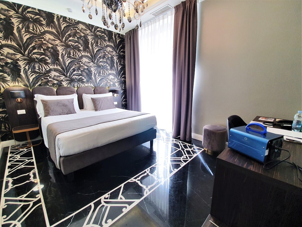 Hotel 87 Eighty seven — Hotel rooms in Rome, Lazio