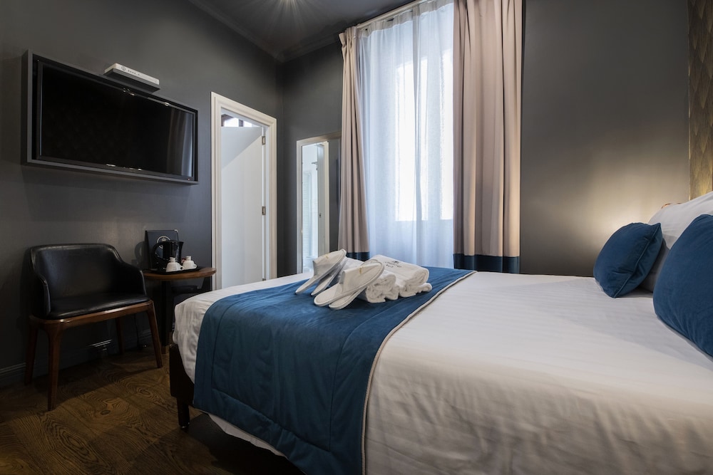 Hotel 87 Eighty seven — Hotel rooms in Rome, Lazio