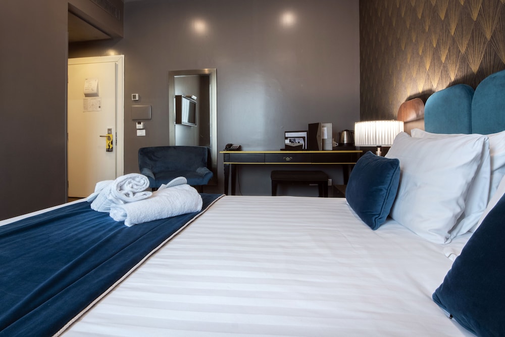 Hotel 87 Eighty seven — Hotel rooms in Rome, Lazio