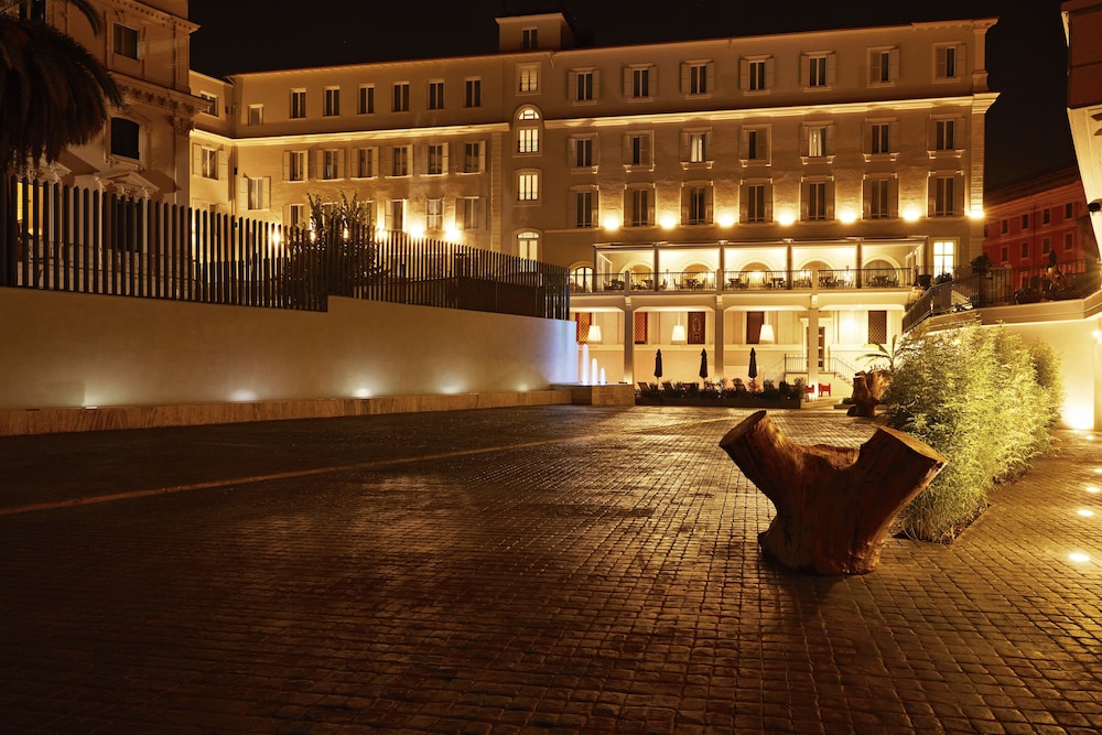 Hotel The Building — Hotel building in Rome, Lazio