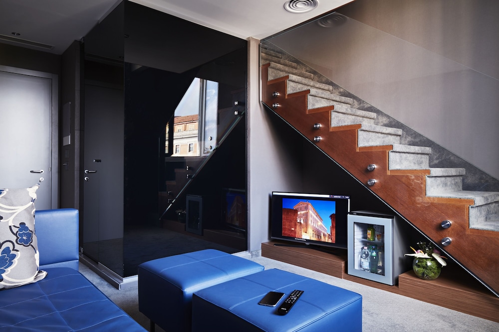 Hotel The Building — Hotel rooms in Rome, Lazio