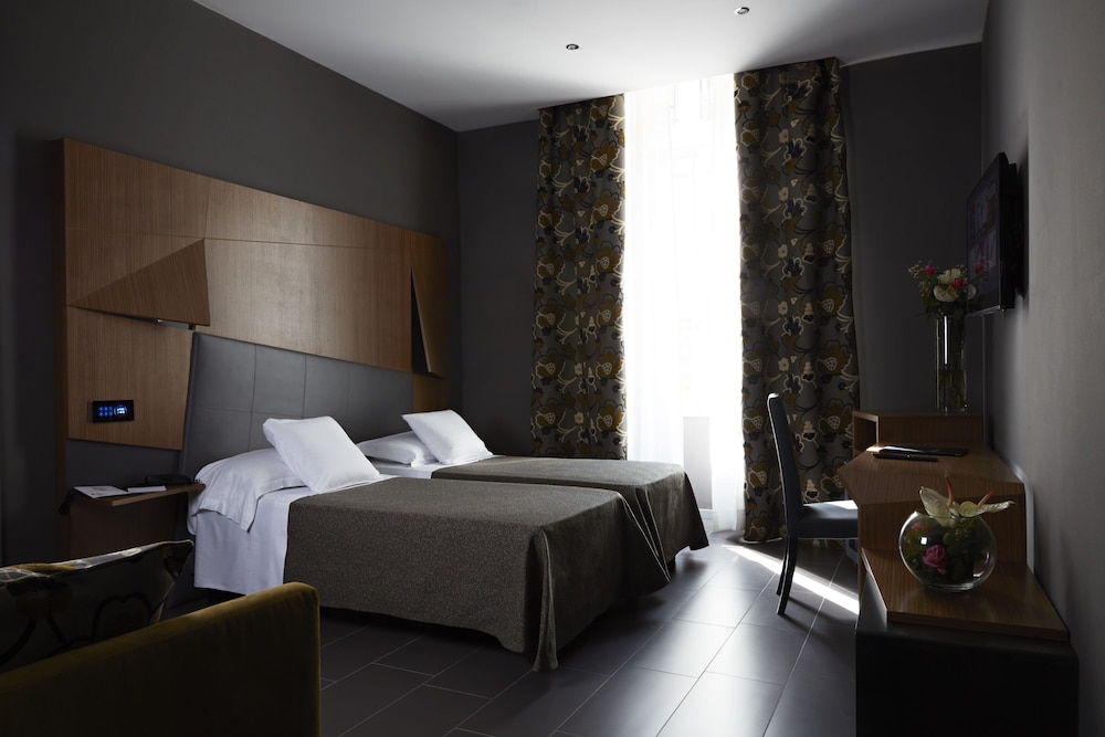 Hotel The Building — Hotel rooms in Rome, Lazio