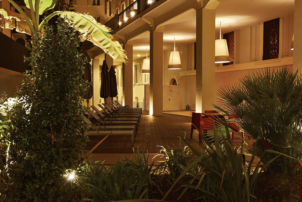 Hotel The Building — Hotel building in Rome, Lazio