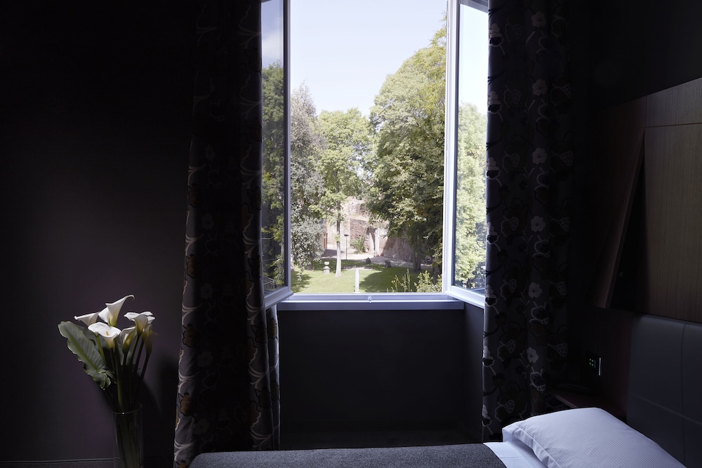 Hotel The Building — Hotel rooms in Rome, Lazio
