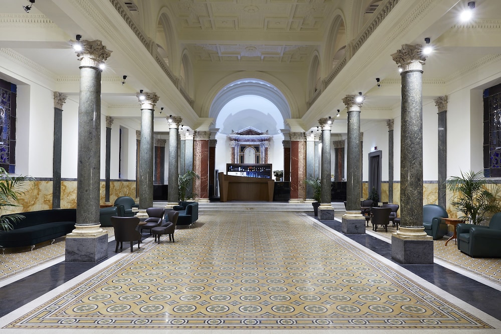 Hotel The Building — Hotel building in Rome, Lazio