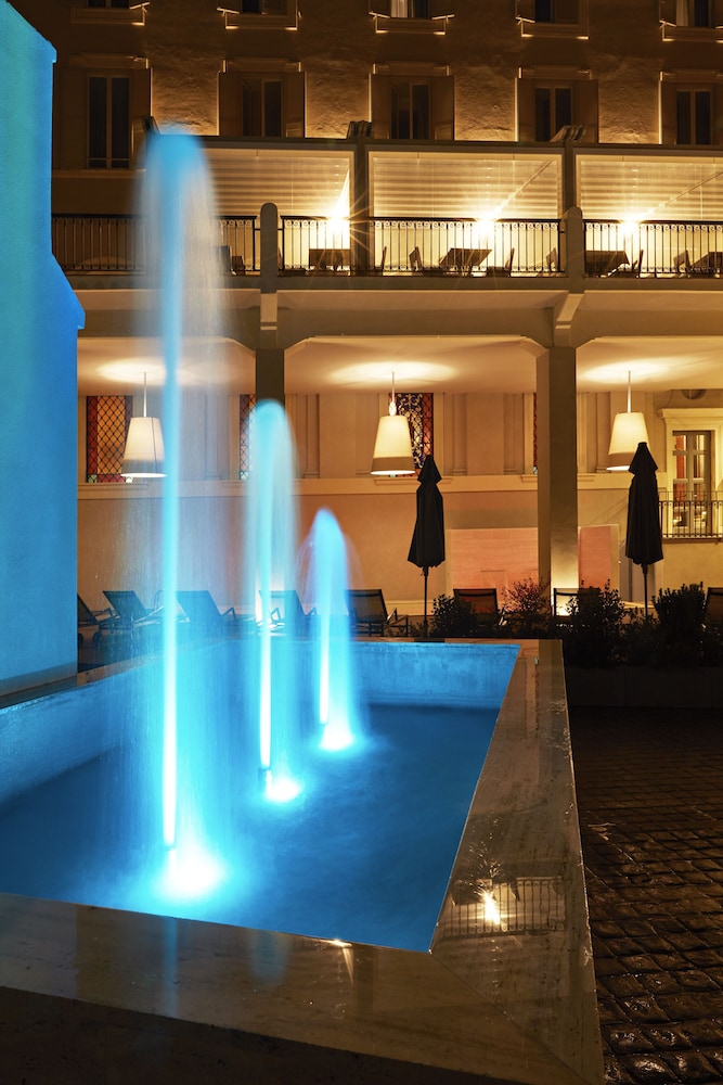 Hotel The Building — Swimming pool in Rome, Lazio