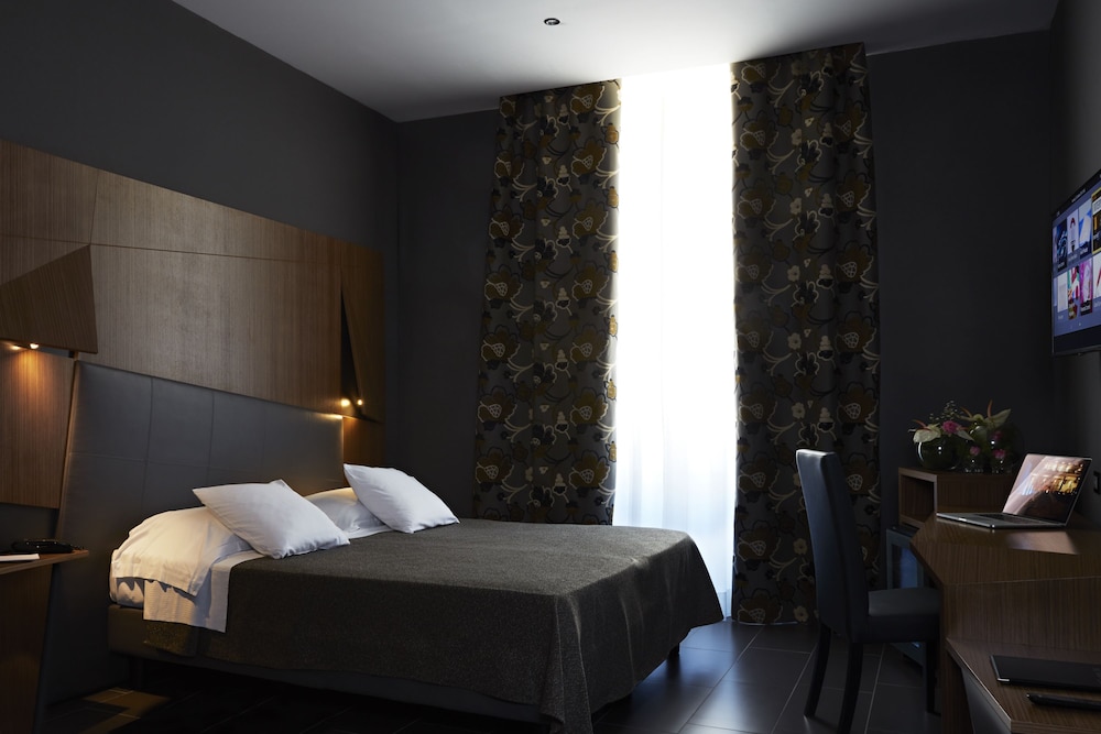 Hotel The Building — Hotel rooms in Rome, Lazio