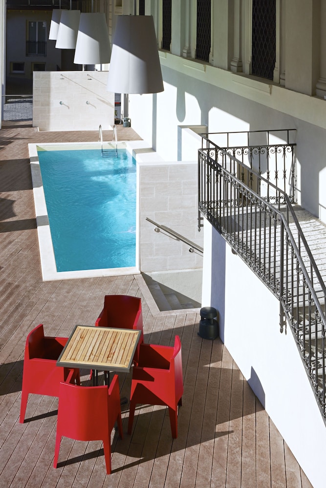 Hotel The Building — Swimming pool in Rome, Lazio