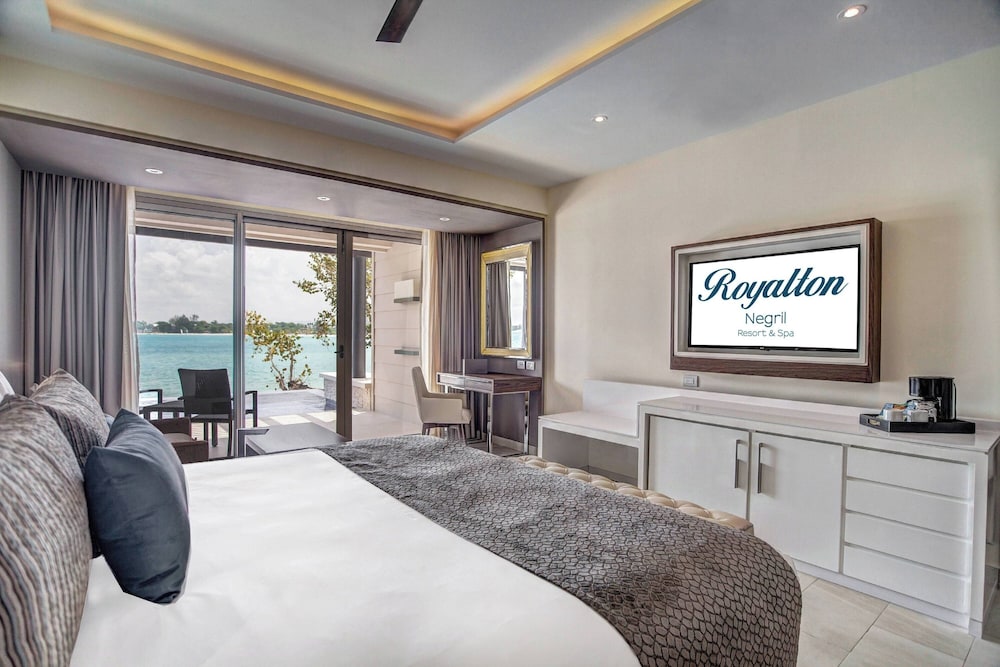 Royalton Hideaway Negril, An Autograph Collection® All-Inclusive Resort - Adults Only — Hotel rooms in Negril