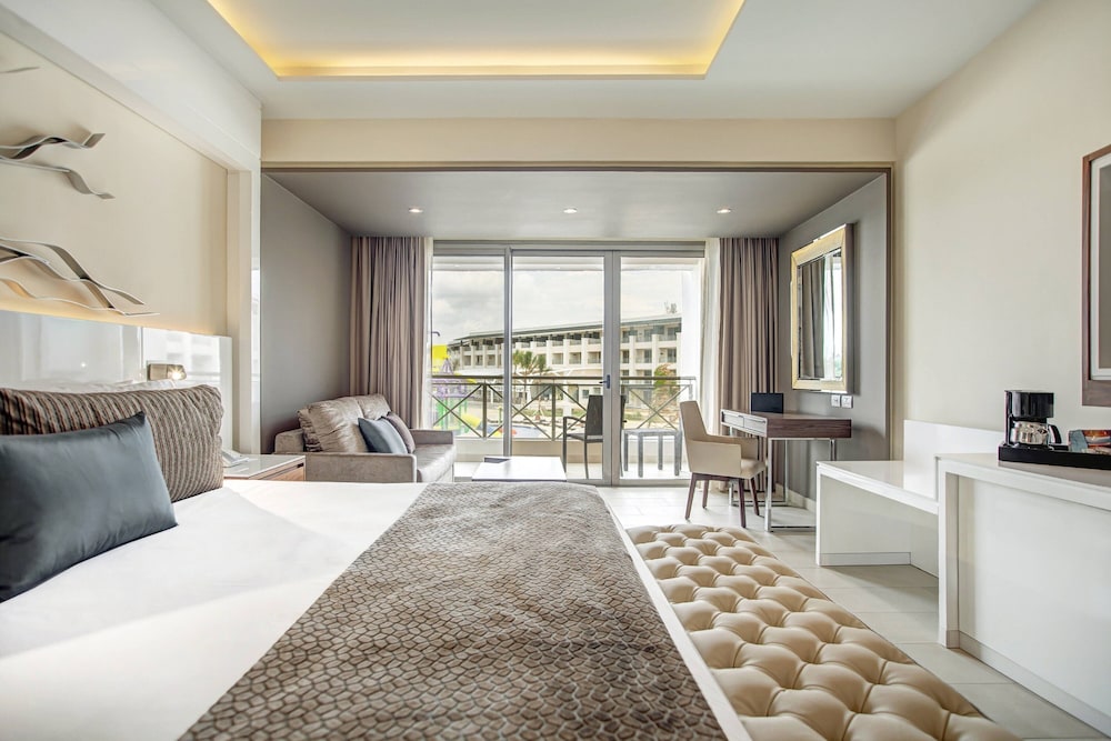 Royalton Hideaway Negril, An Autograph Collection® All-Inclusive Resort - Adults Only — Hotel rooms in Negril