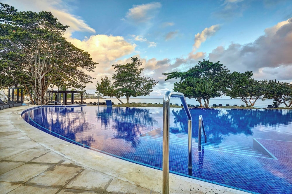 Royalton Hideaway Negril, An Autograph Collection® All-Inclusive Resort - Adults Only — Swimming pool in Negril