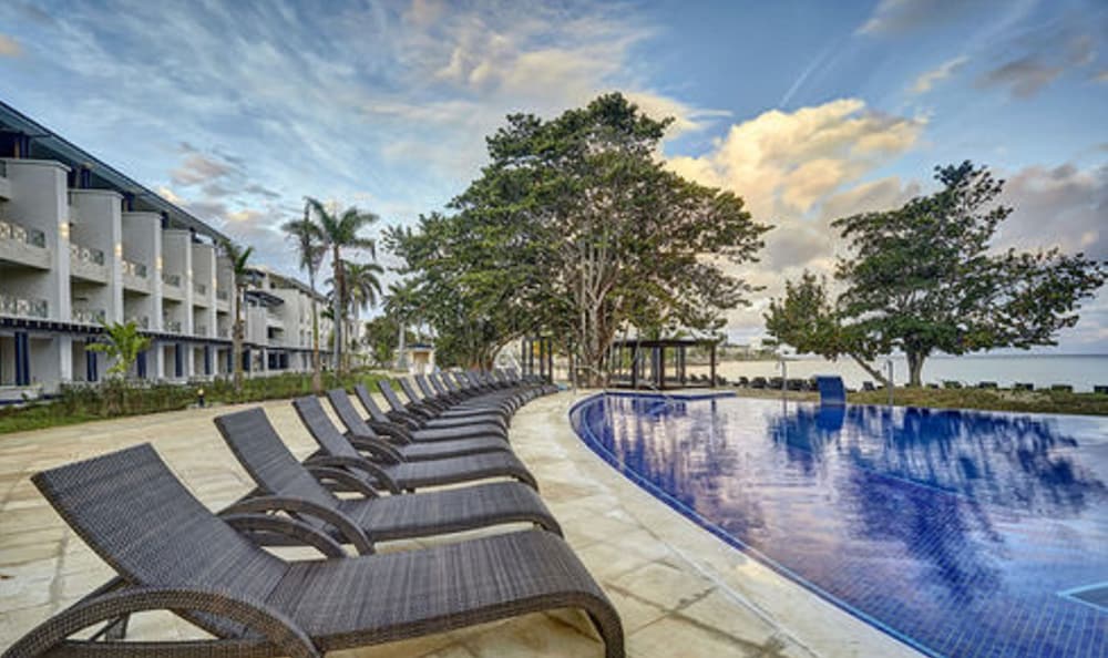 Royalton Hideaway Negril, An Autograph Collection® All-Inclusive Resort - Adults Only — Swimming pool in Negril