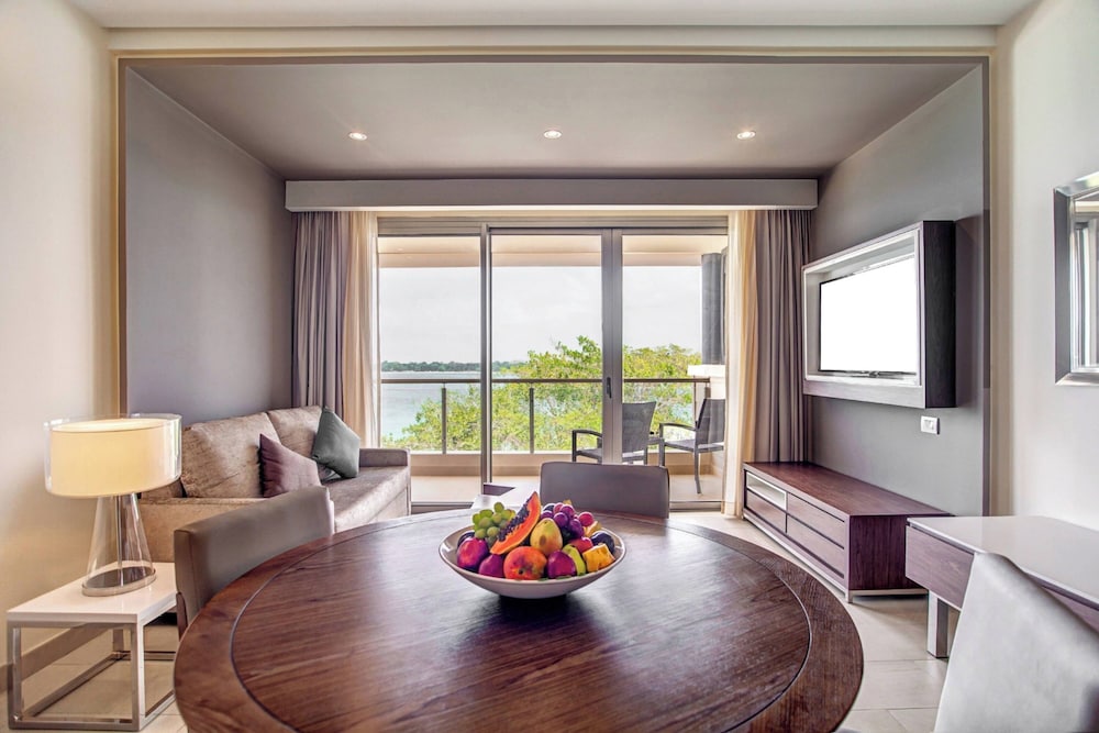 Royalton Hideaway Negril, An Autograph Collection® All-Inclusive Resort - Adults Only — Hotel rooms in Negril