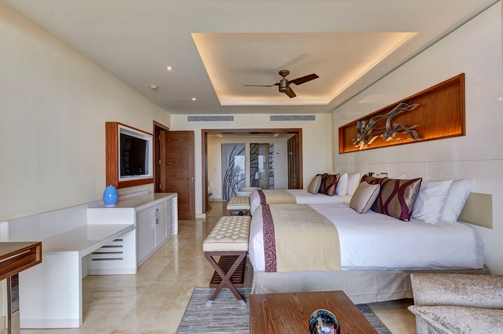 Royalton Hideaway Negril, An Autograph Collection® All-Inclusive Resort - Adults Only — Hotel rooms in Negril