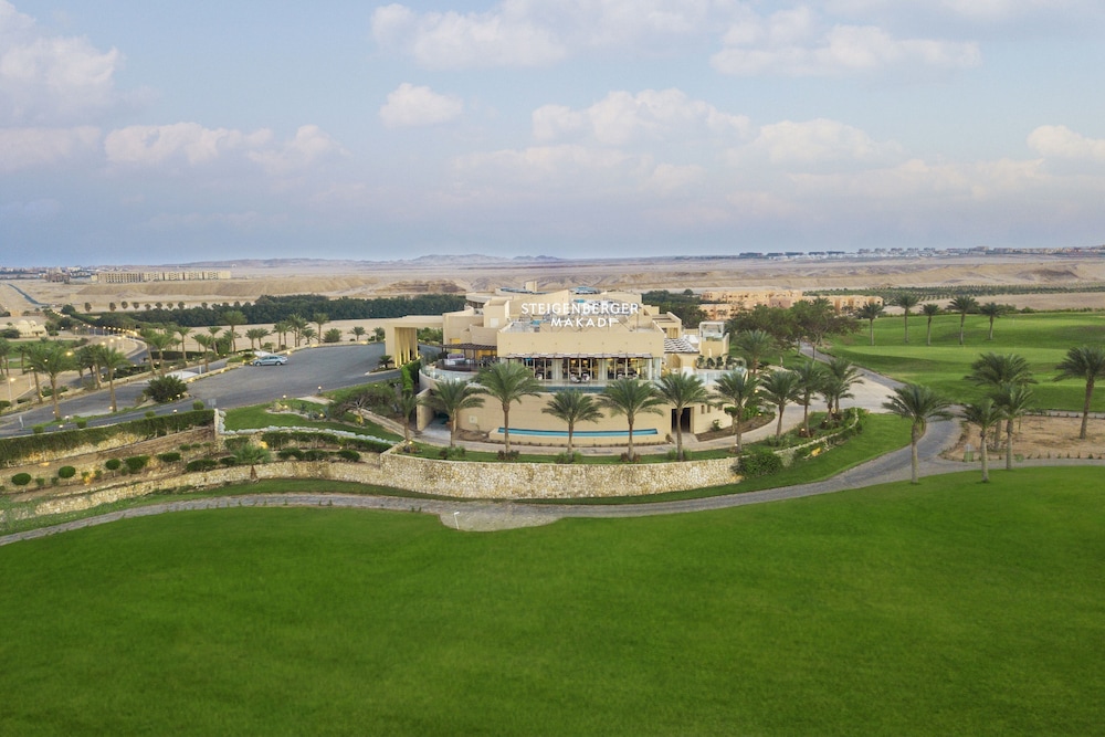 Steigenberger Makadi - Adults Friendly 16 Years Plus — Hotel building in Makadi Bay, Red Sea