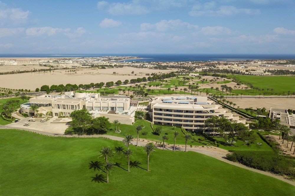 Steigenberger Makadi - Adults Friendly 16 Years Plus — Hotel building in Makadi Bay, Red Sea