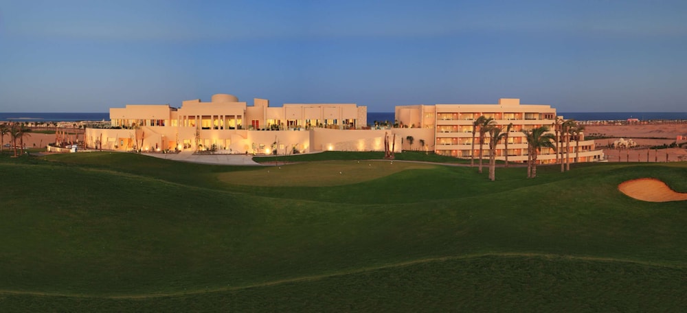 Steigenberger Makadi - Adults Friendly 16 Years Plus — Hotel building in Makadi Bay, Red Sea