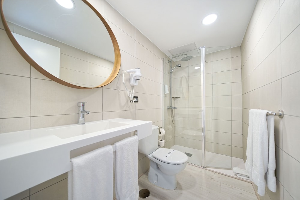 Atlantic Sun Beach - Gay Men Only — Hotel rooms in Playa del Ingles, Canary Islands