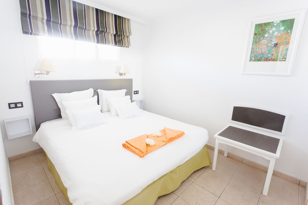 Atlantic Sun Beach - Gay Men Only — Hotel rooms in Playa del Ingles, Canary Islands