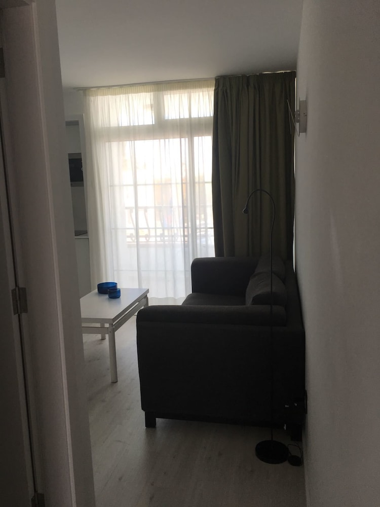 Atlantic Sun Beach - Gay Men Only — Hotel rooms in Playa del Ingles, Canary Islands