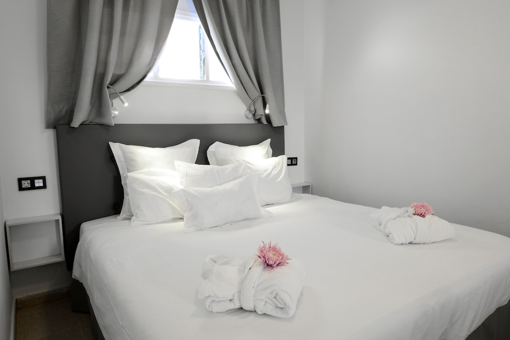 Atlantic Sun Beach - Gay Men Only — Hotel rooms in Playa del Ingles, Canary Islands