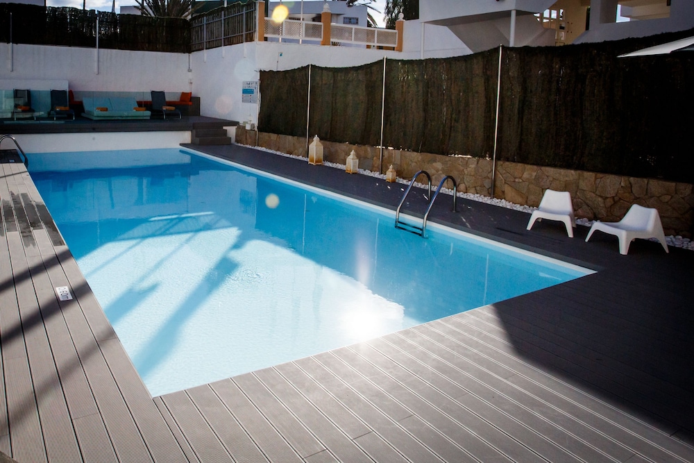 Atlantic Sun Beach - Gay Men Only — Swimming pool in Playa del Ingles, Canary Islands