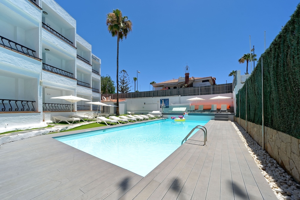 Atlantic Sun Beach - Gay Men Only — Swimming pool in Playa del Ingles, Canary Islands