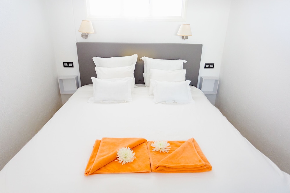 Atlantic Sun Beach - Gay Men Only — Hotel rooms in Playa del Ingles, Canary Islands
