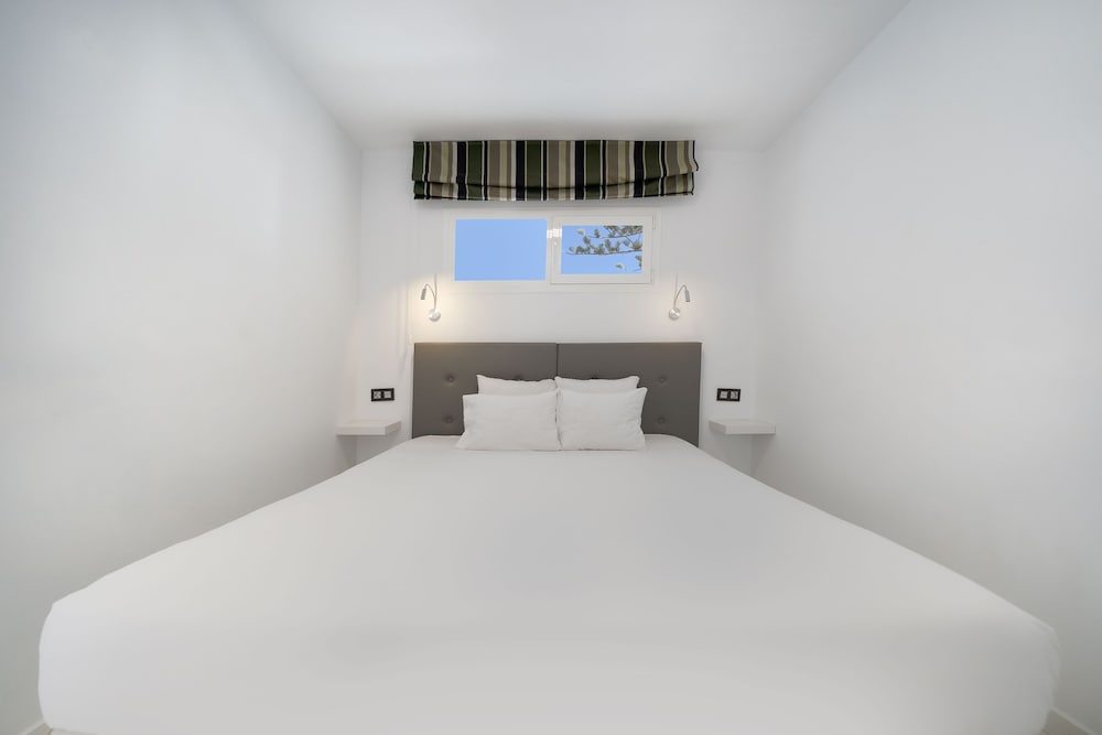Atlantic Sun Beach - Gay Men Only — Hotel rooms in Playa del Ingles, Canary Islands
