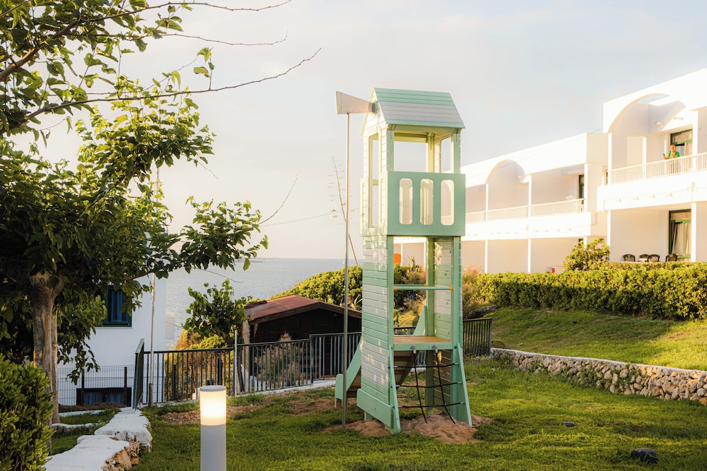 Aparthotel Beach Club — Attractions for children in Son Parc, Balearic Islands