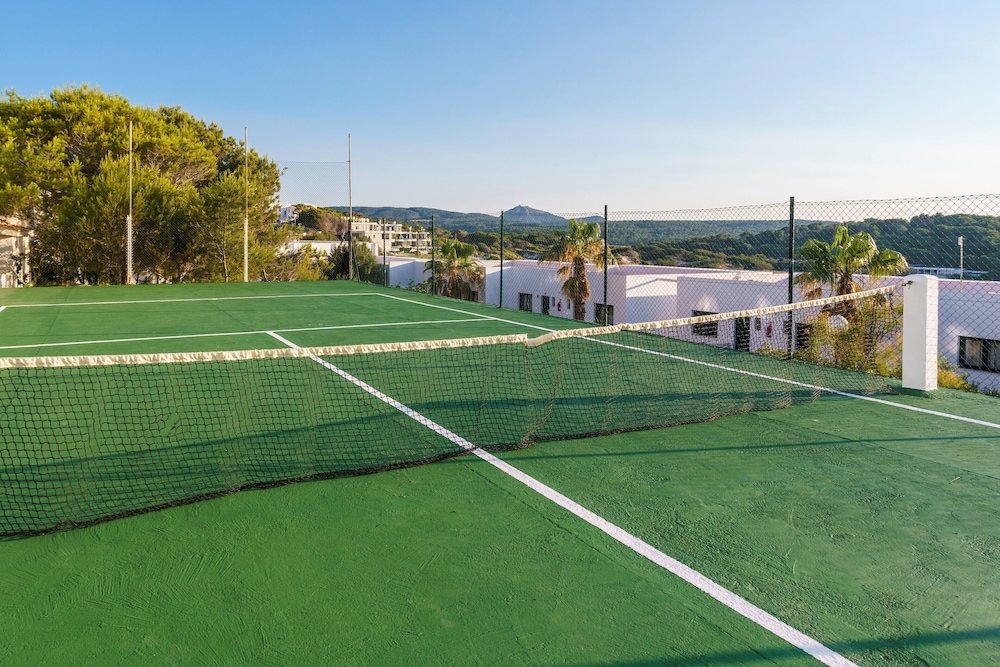 Aparthotel Beach Club — Sports & recreation in Son Parc, Balearic Islands