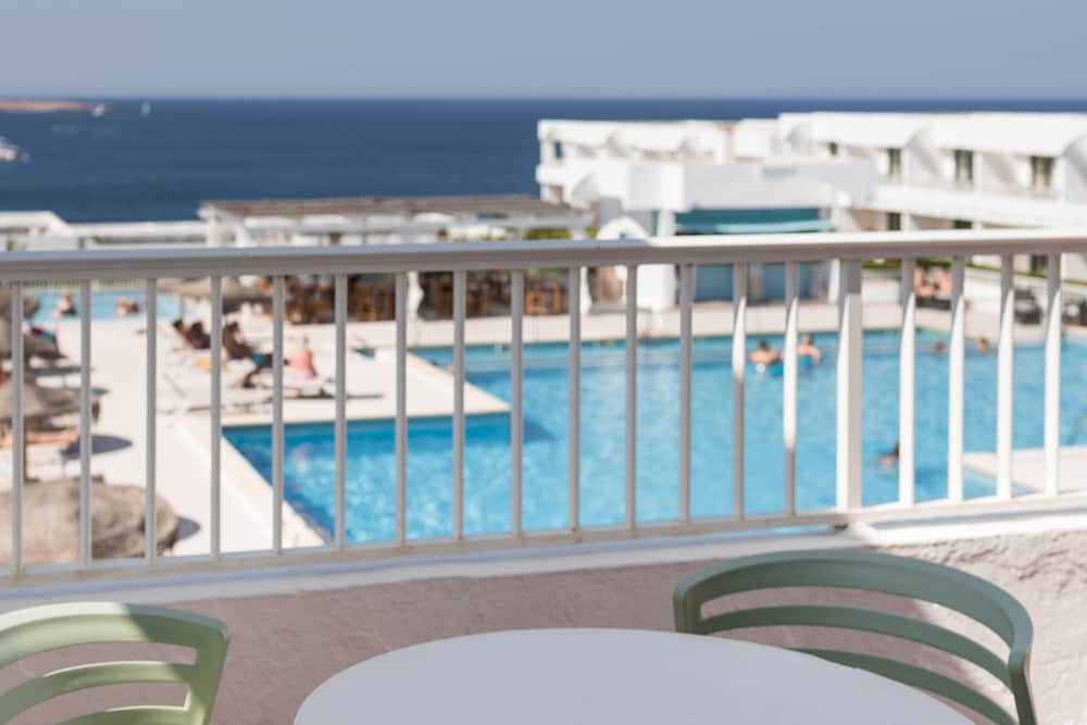 Aparthotel Beach Club — Swimming pool in Son Parc, Balearic Islands