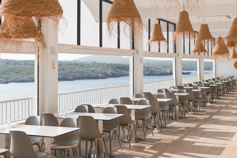 Aparthotel Beach Club — Restaurant & bars in Son Parc, Balearic Islands