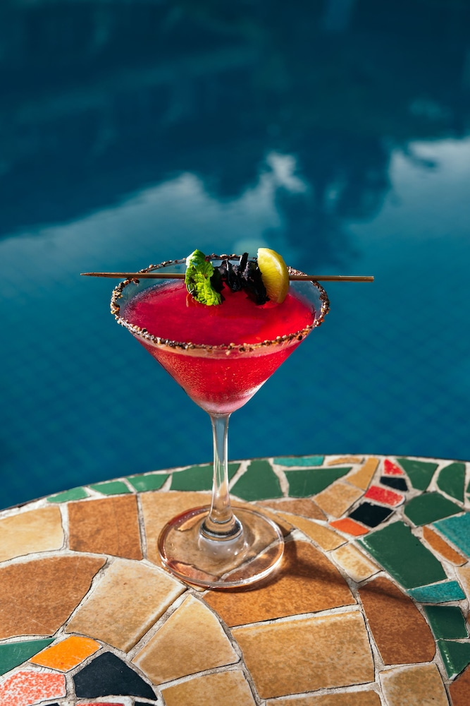 Jasminn Hotel, Goa — Restaurant & bars in Betalbatim, Goa