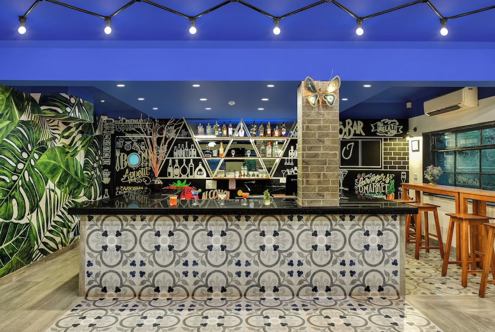 Jasminn Hotel, Goa — Restaurant & bars in Betalbatim, Goa