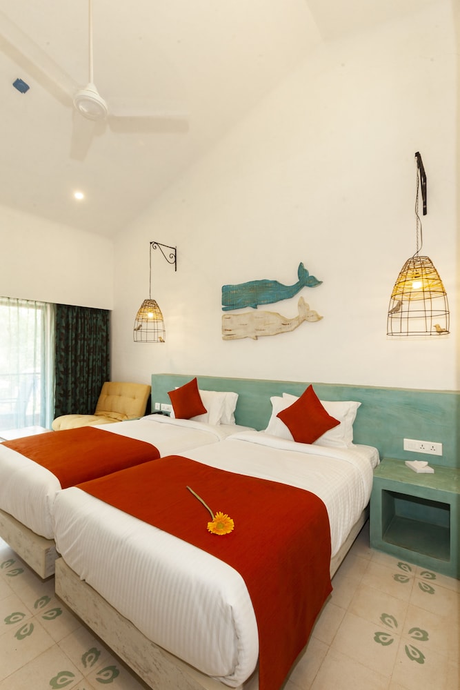 Jasminn Hotel, Goa — Hotel rooms in Betalbatim, Goa